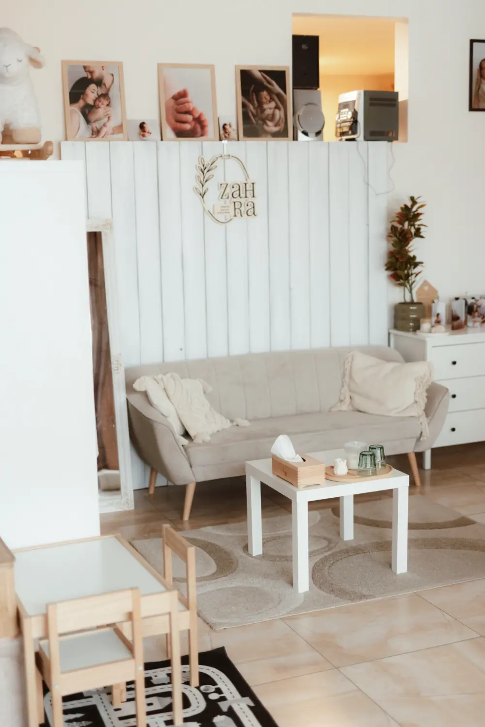 Pohodlná klienstka časť v zázemí ateliéru ZahraPhoto v Nitre a okolí