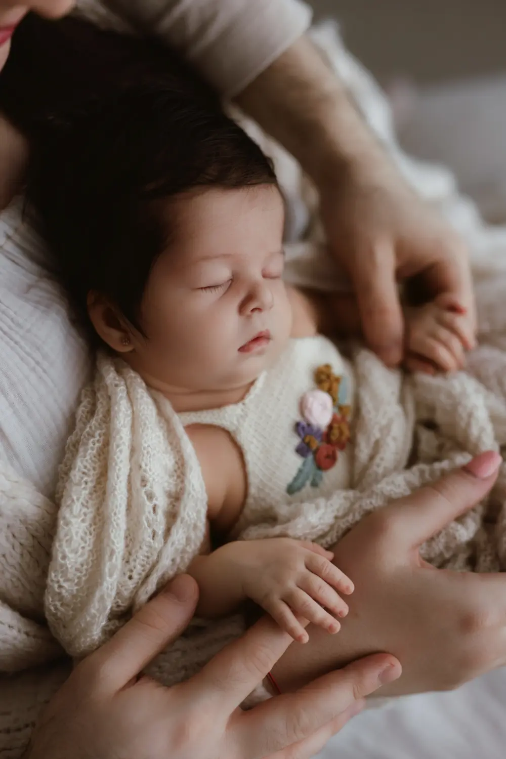 Pokojné newborn fotenie 6 týždňového bábätka v ateliéri v Nitre